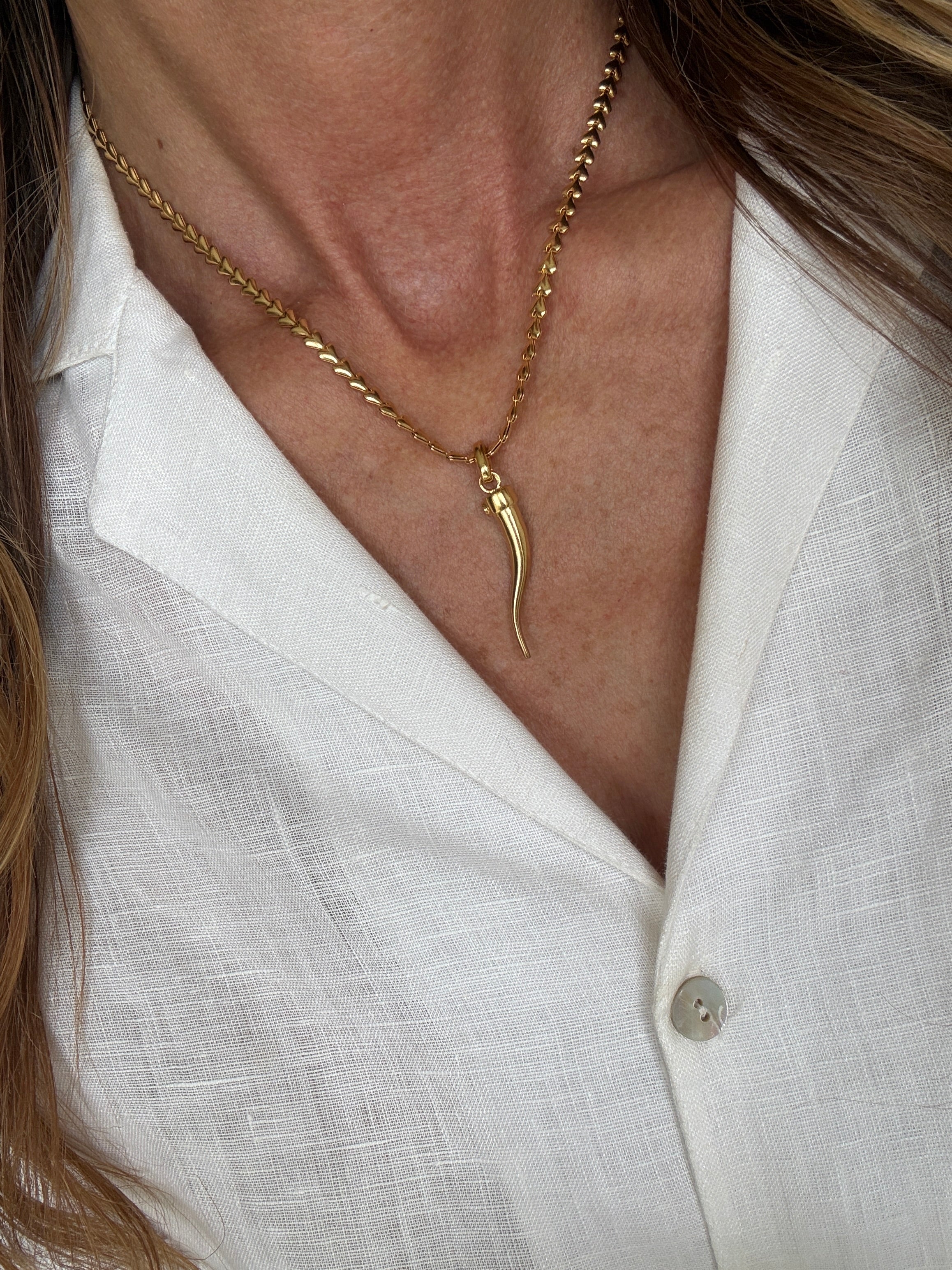 Cornicello Charm, Gold - Image 3