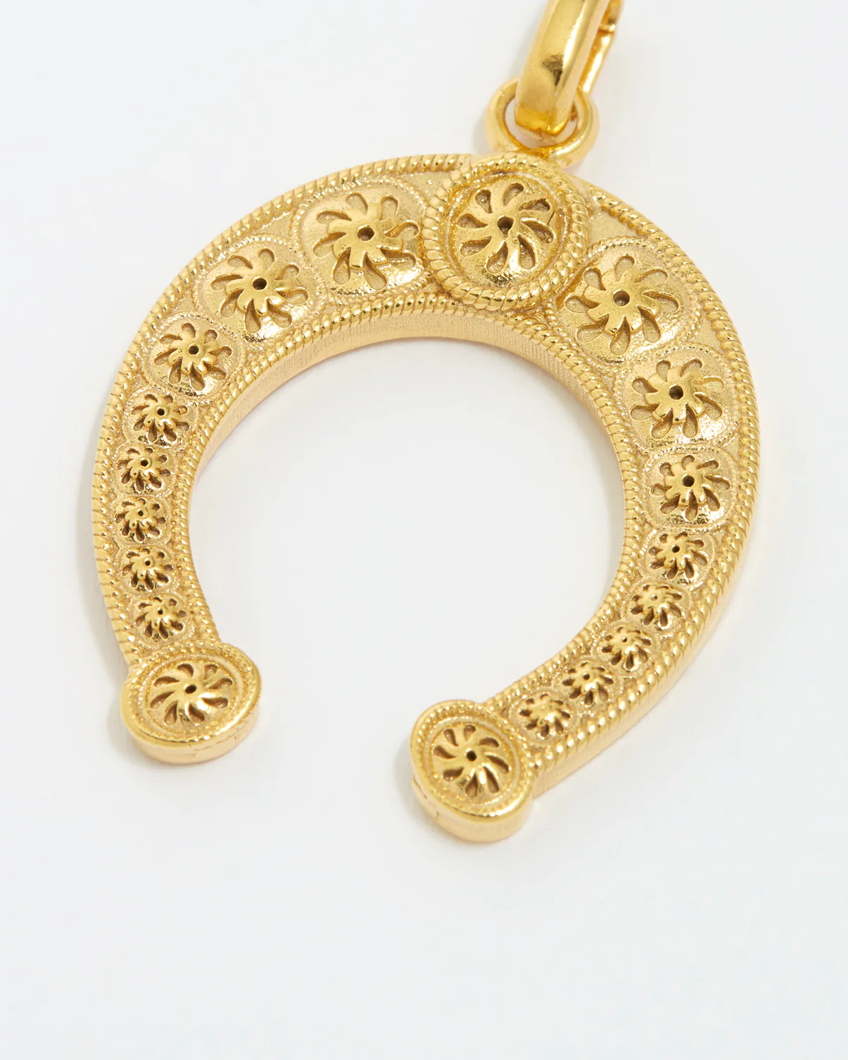 Daphne Oz X Soru The Philomena Horseshoe Charm - Image 3
