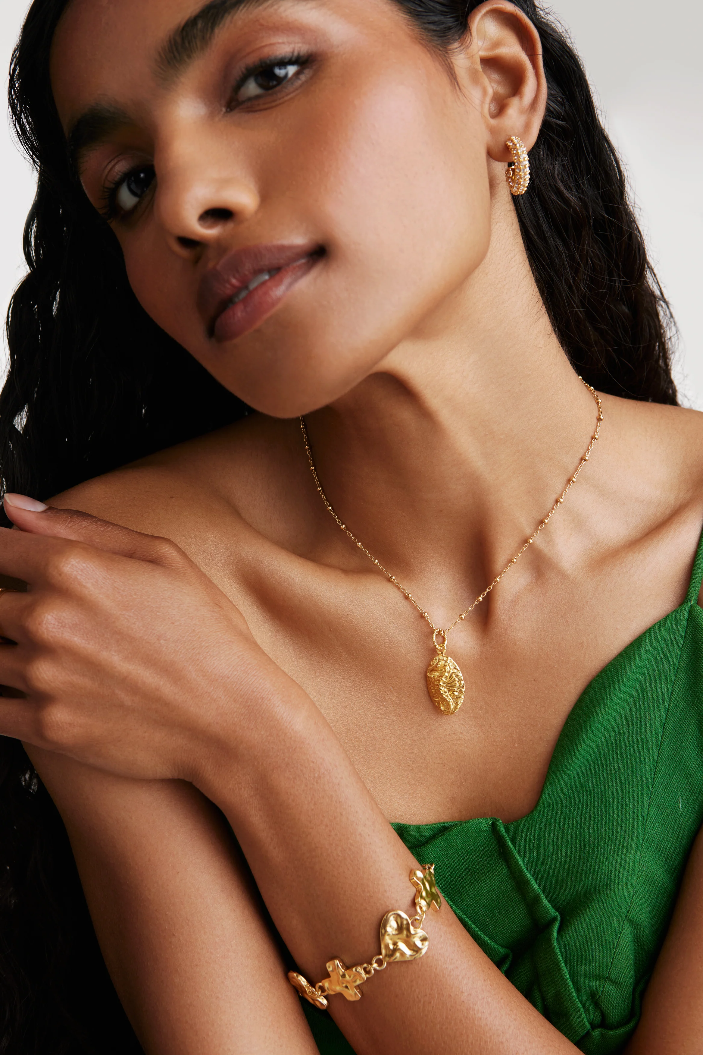 Mini Giovanna Hoop Earrings - Image 4