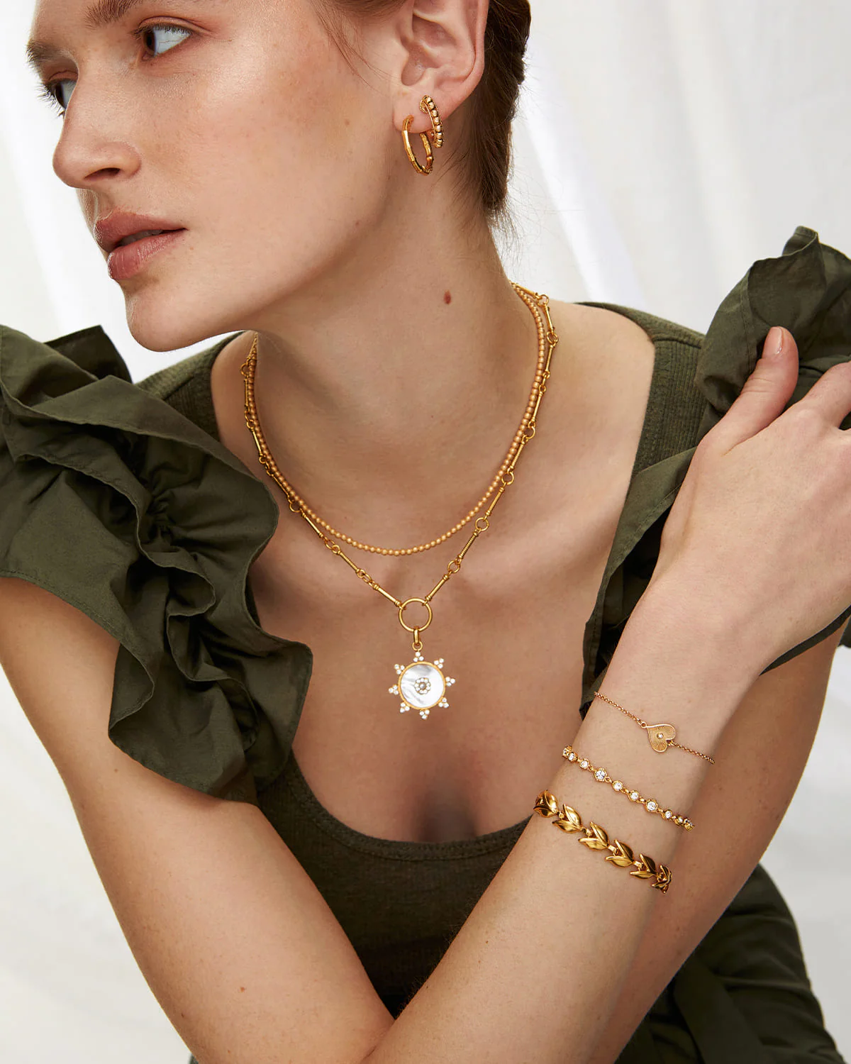 Soru Charm Link Necklace, Gold - Image 5