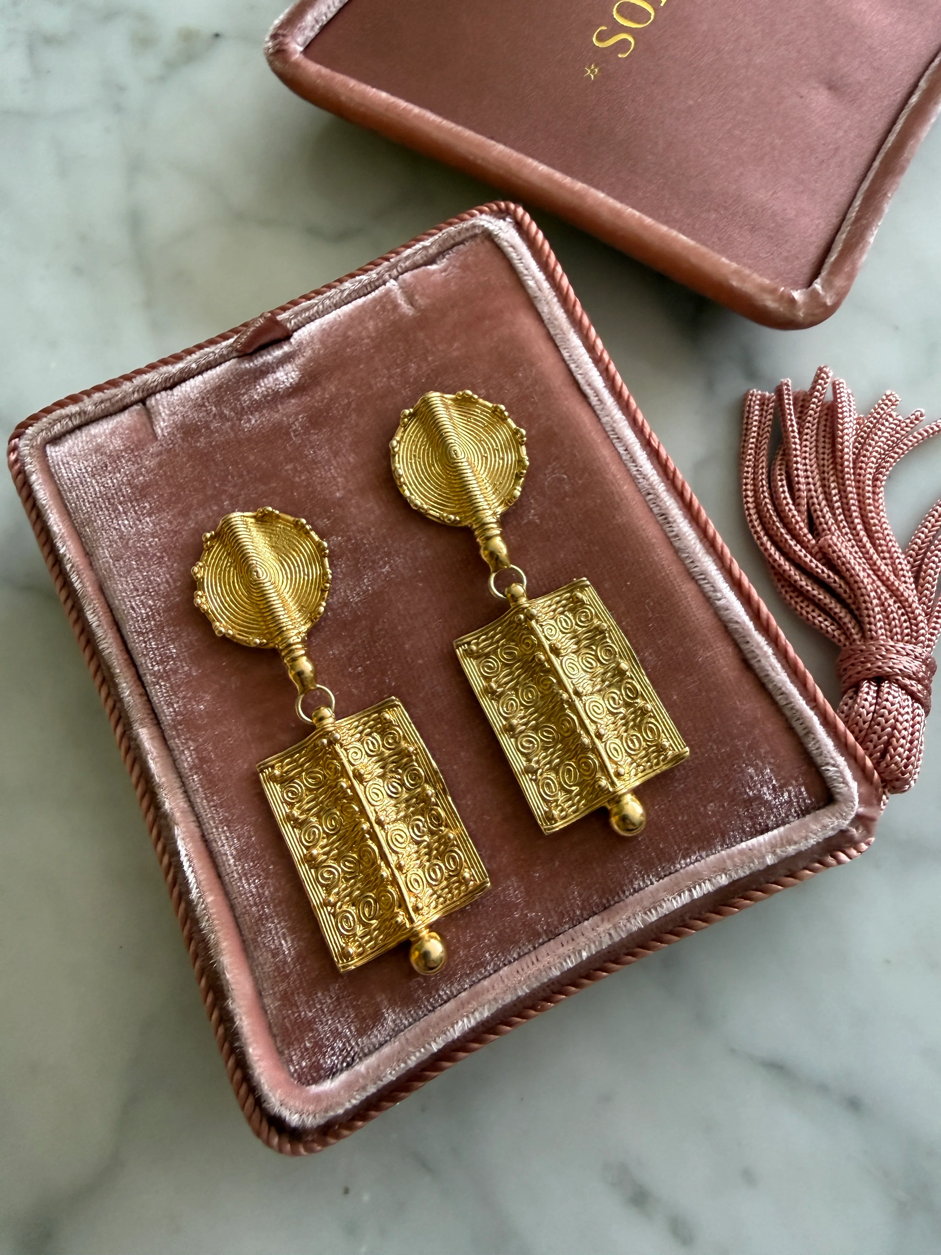 Soru Tasselled Velvet Jewellery Box - Image 5
